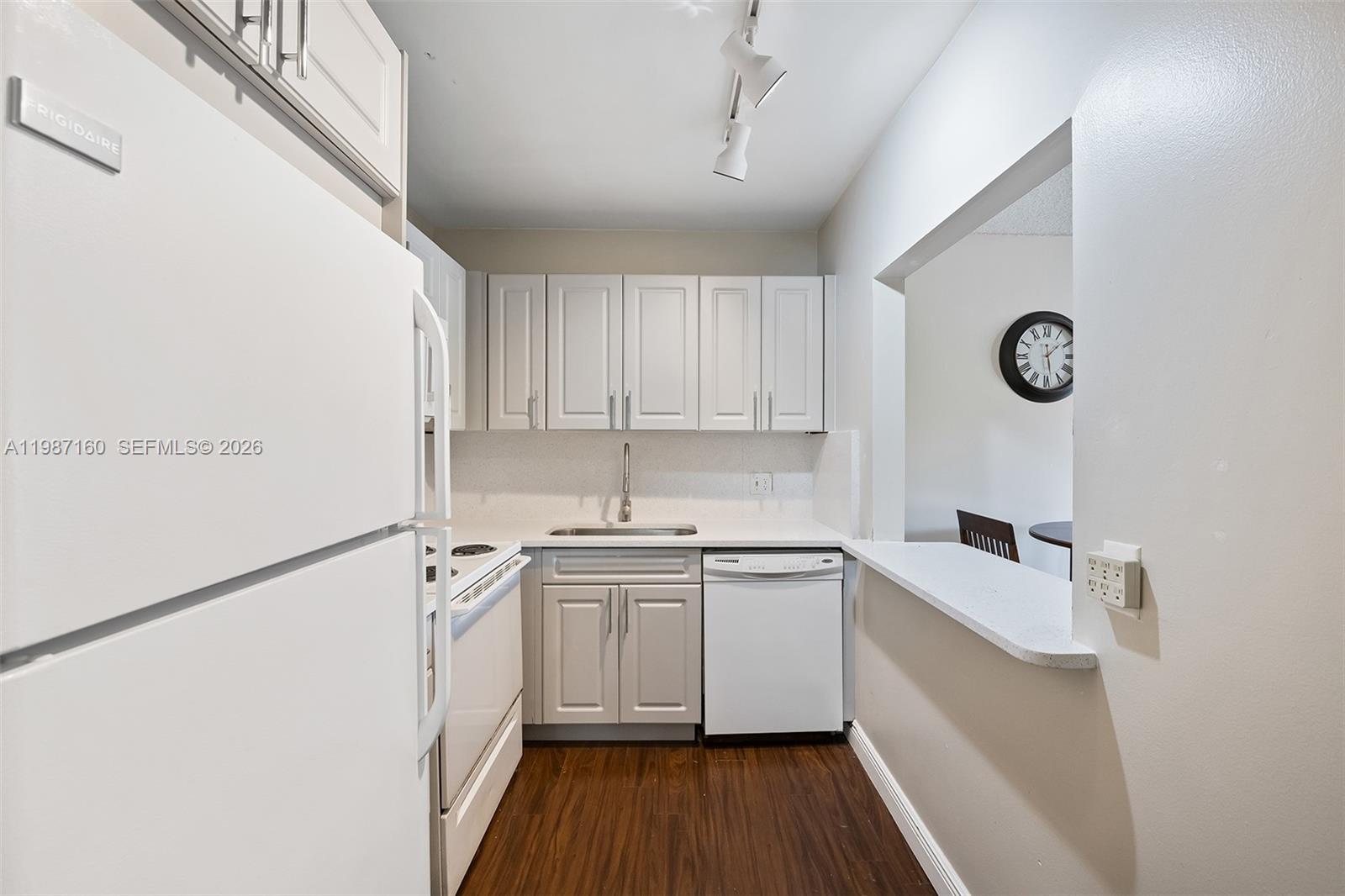 101 E Mcnab Rd # 427