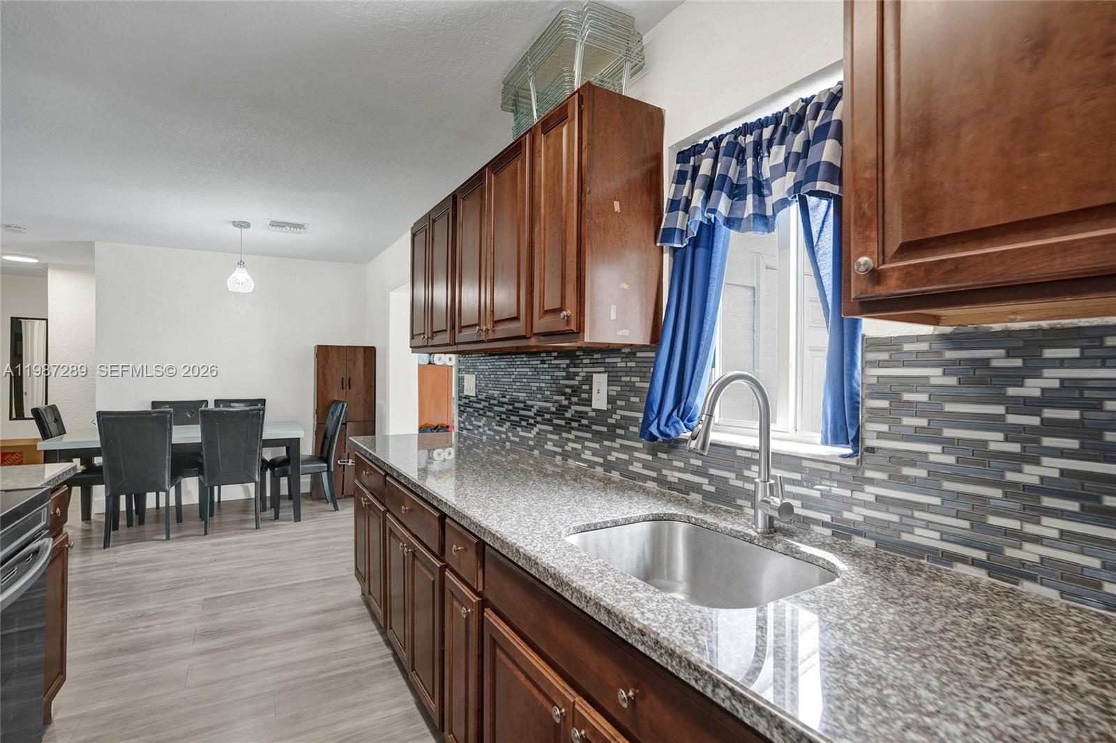 3320 NW 18th St