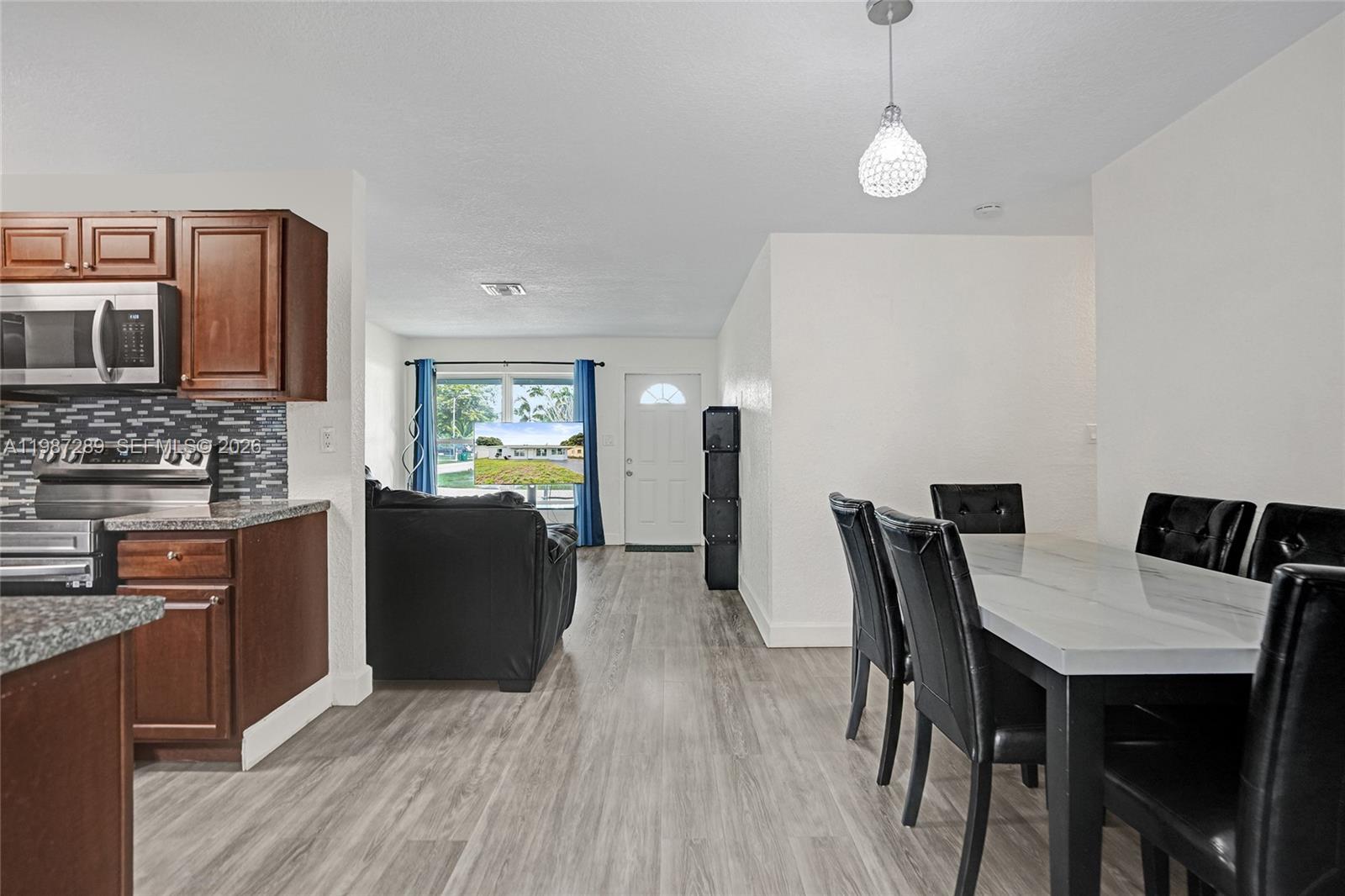 3320 NW 18th St