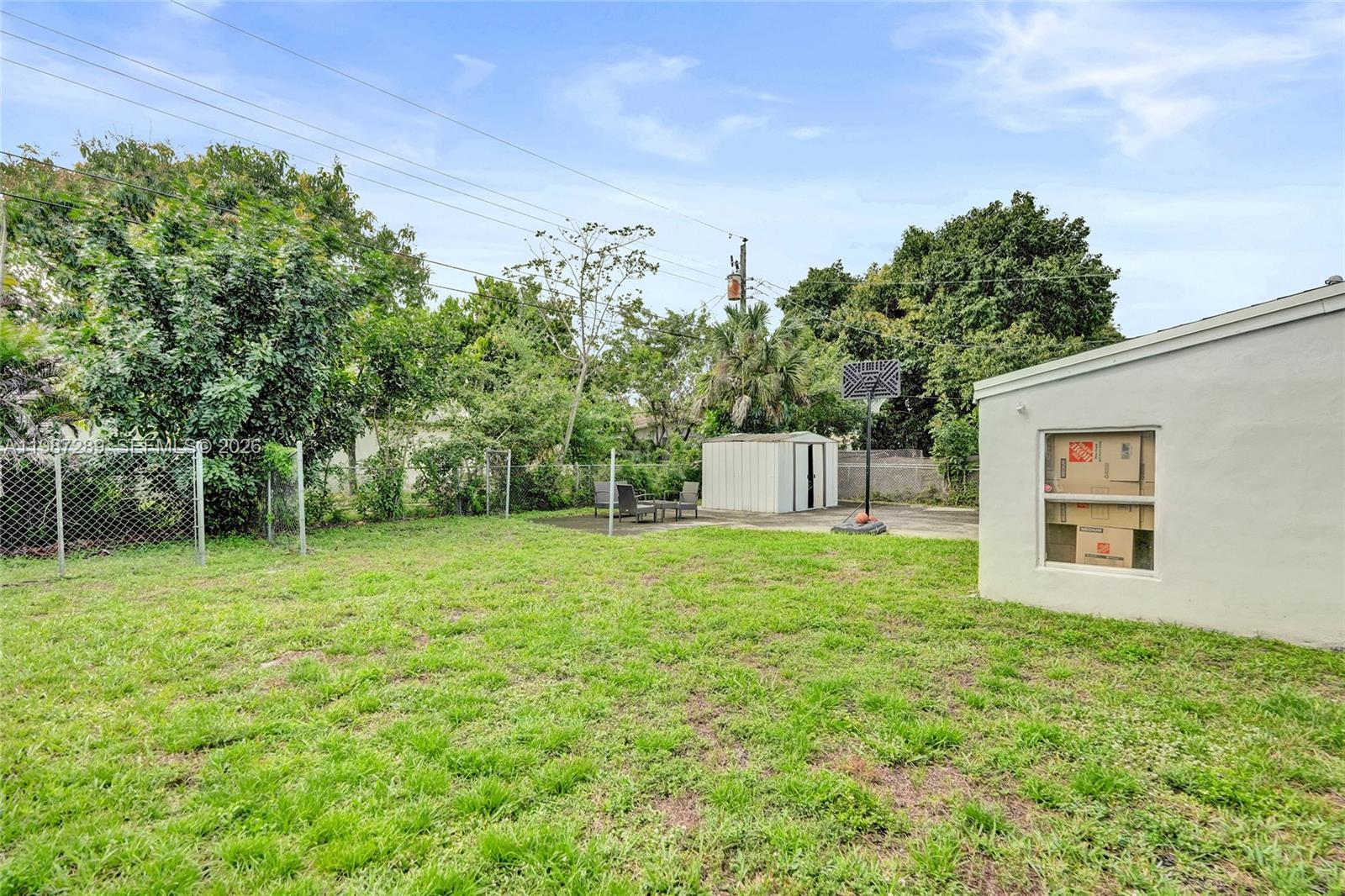 3320 NW 18th St