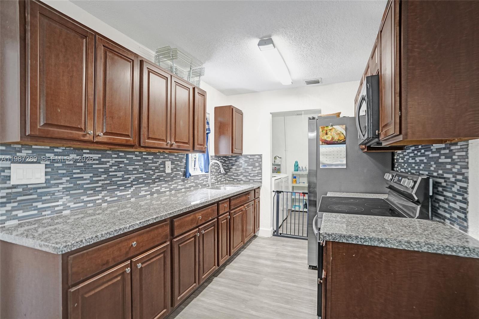 3320 NW 18th St