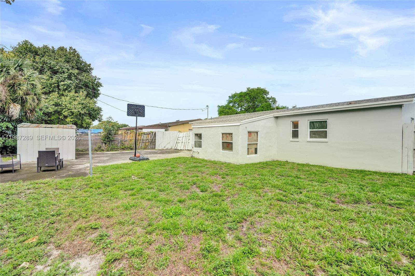 3320 NW 18th St