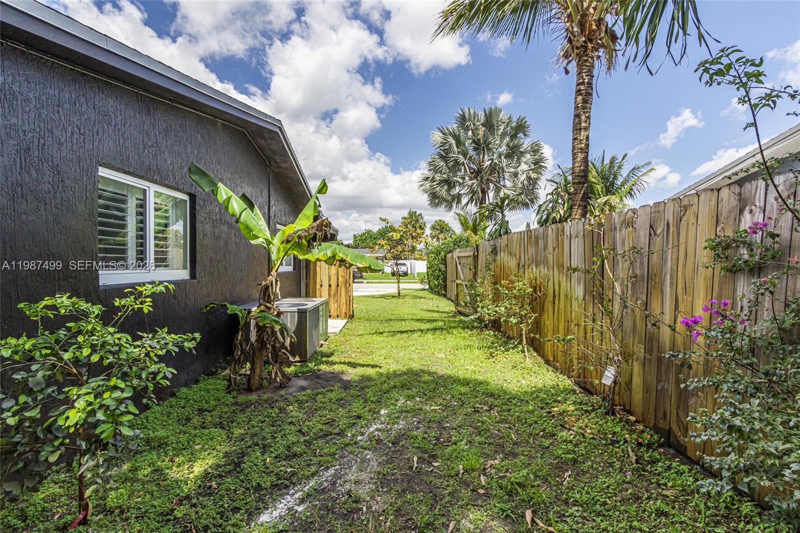 3460 SW 16th Ct
