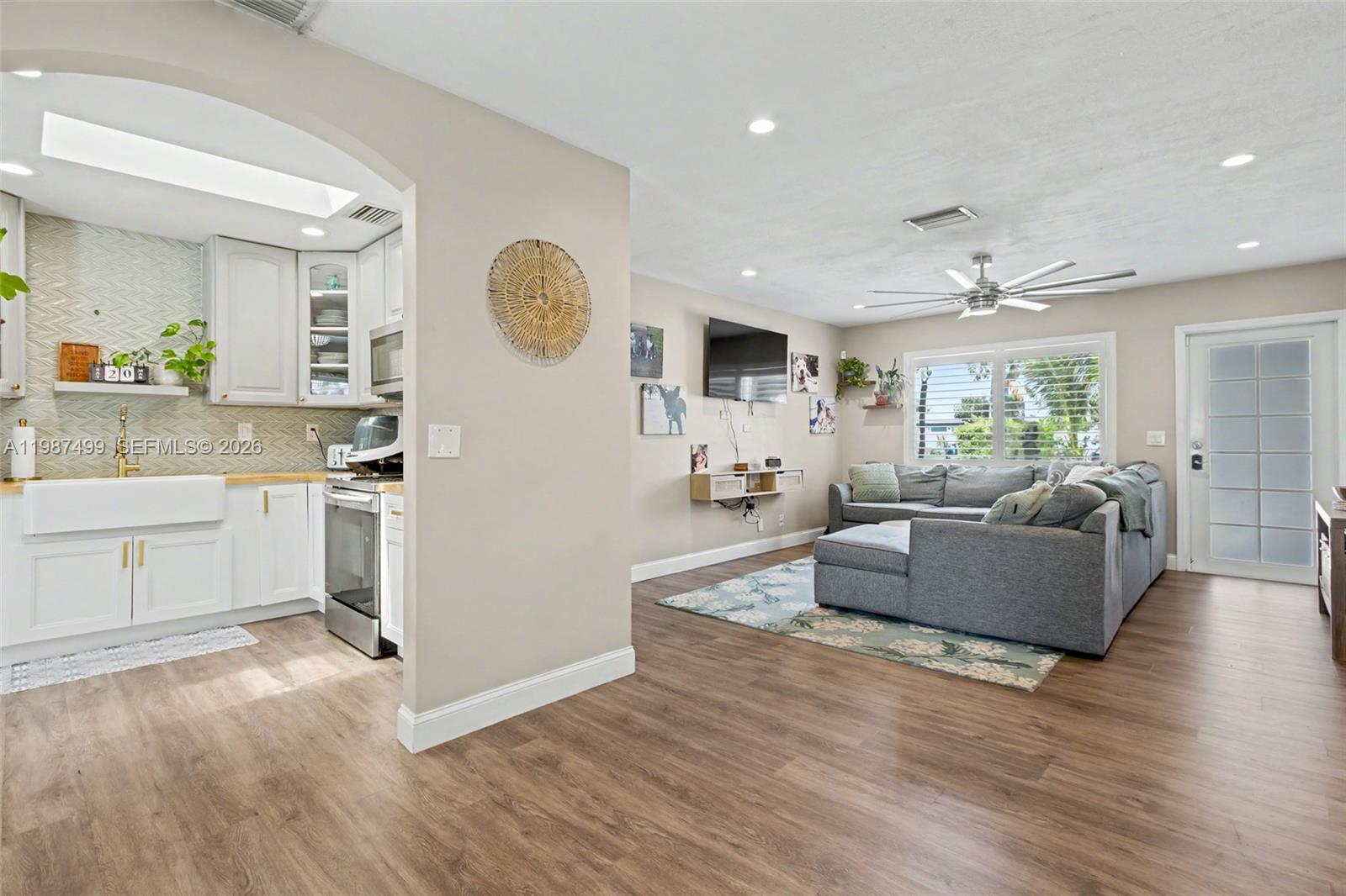 3460 SW 16th Ct