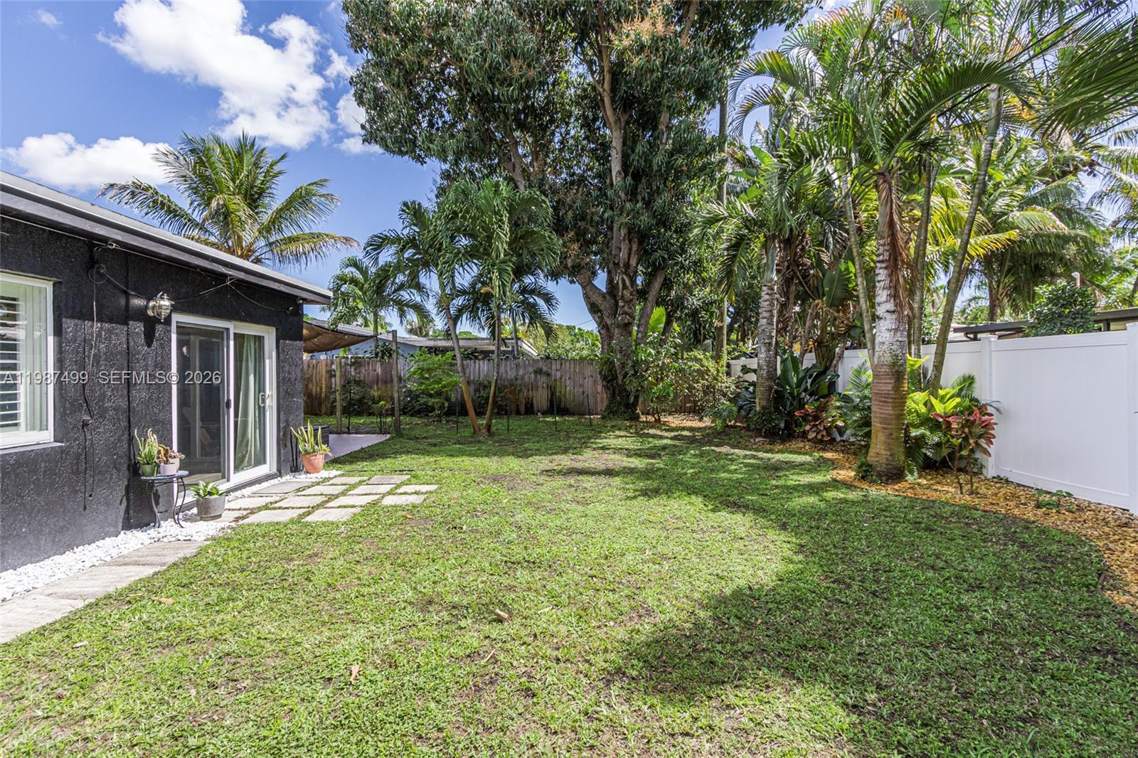 3460 SW 16th Ct