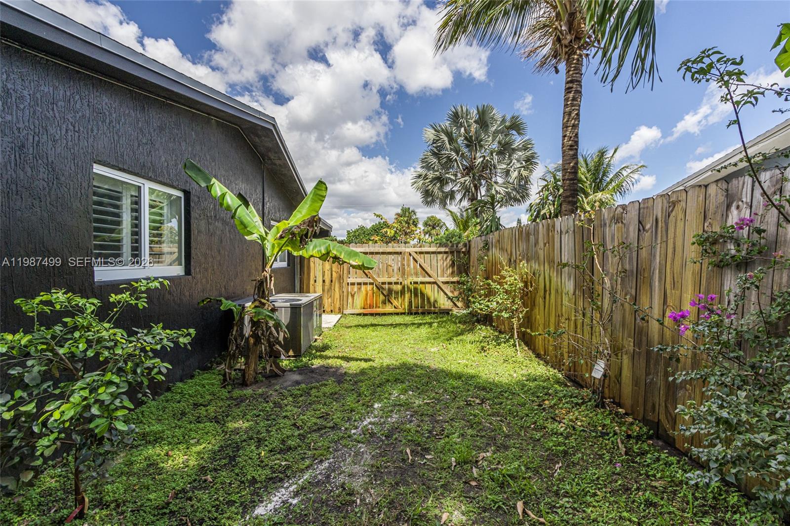 3460 SW 16th Ct