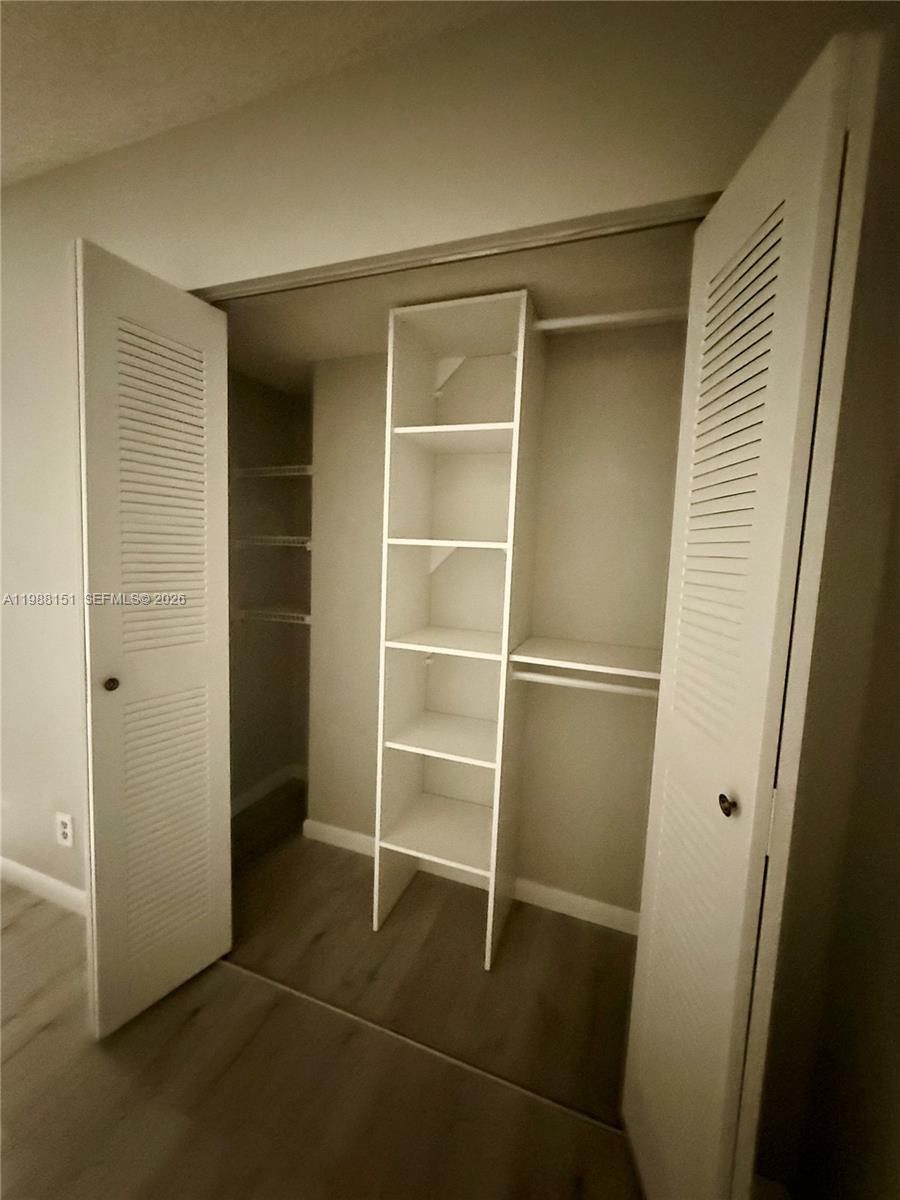 5130 Las Verdes Cir # 123