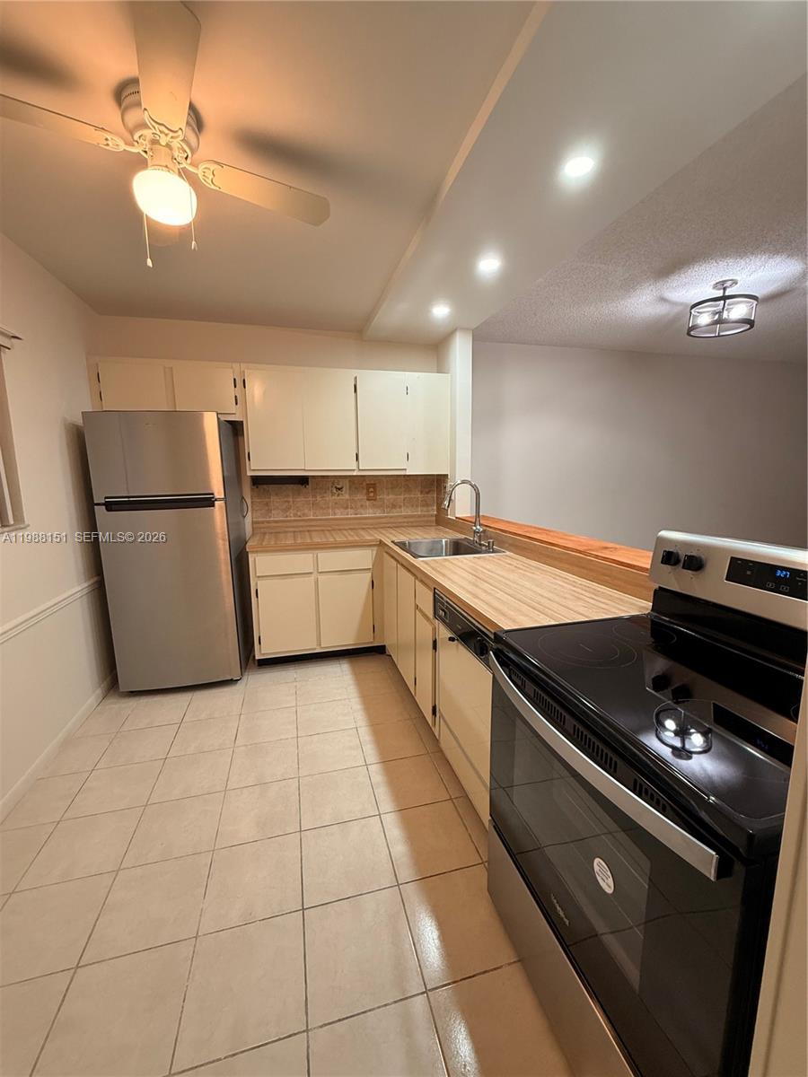 5130 Las Verdes Cir # 123