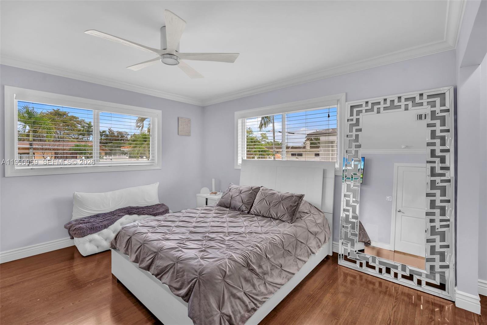 851 Bluebird Ave