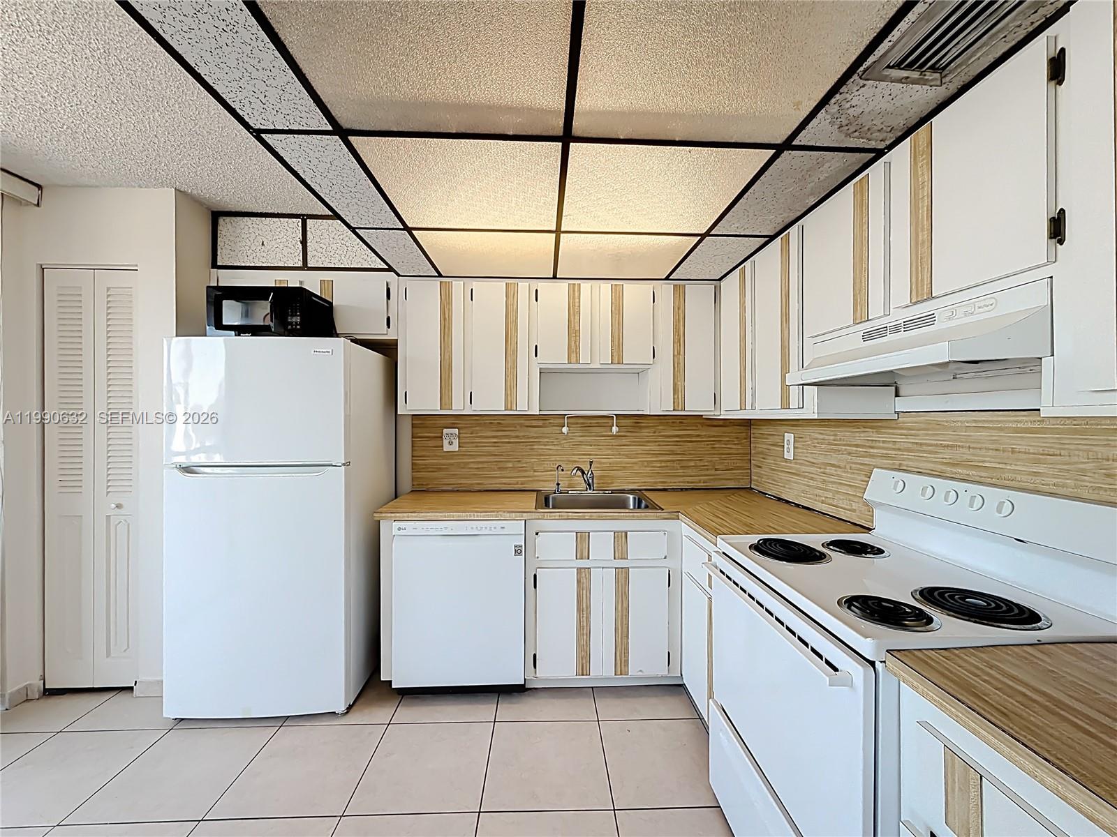 7300 Wayne Ave # 211