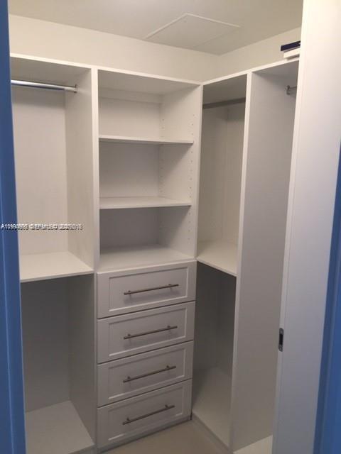 1300 Brickell Bay Dr # 2500