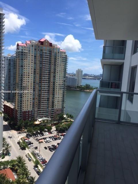 1300 Brickell Bay Dr # 2500