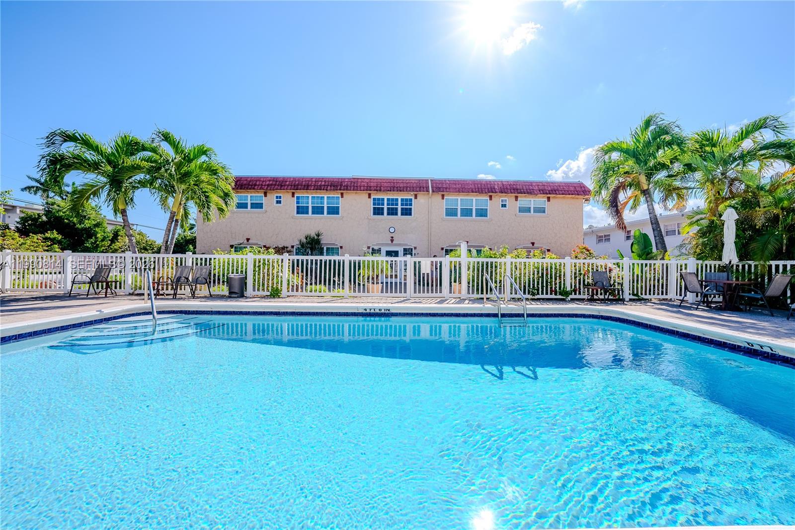 221 SE 9th Ave # 202