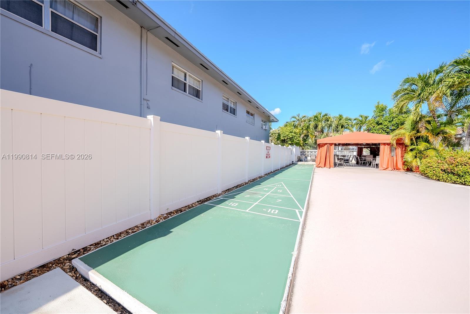 221 SE 9th Ave # 202