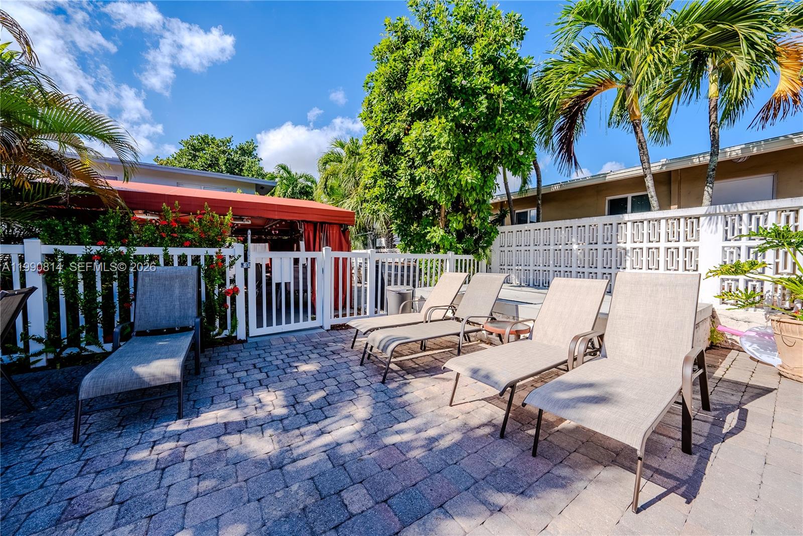 221 SE 9th Ave # 202