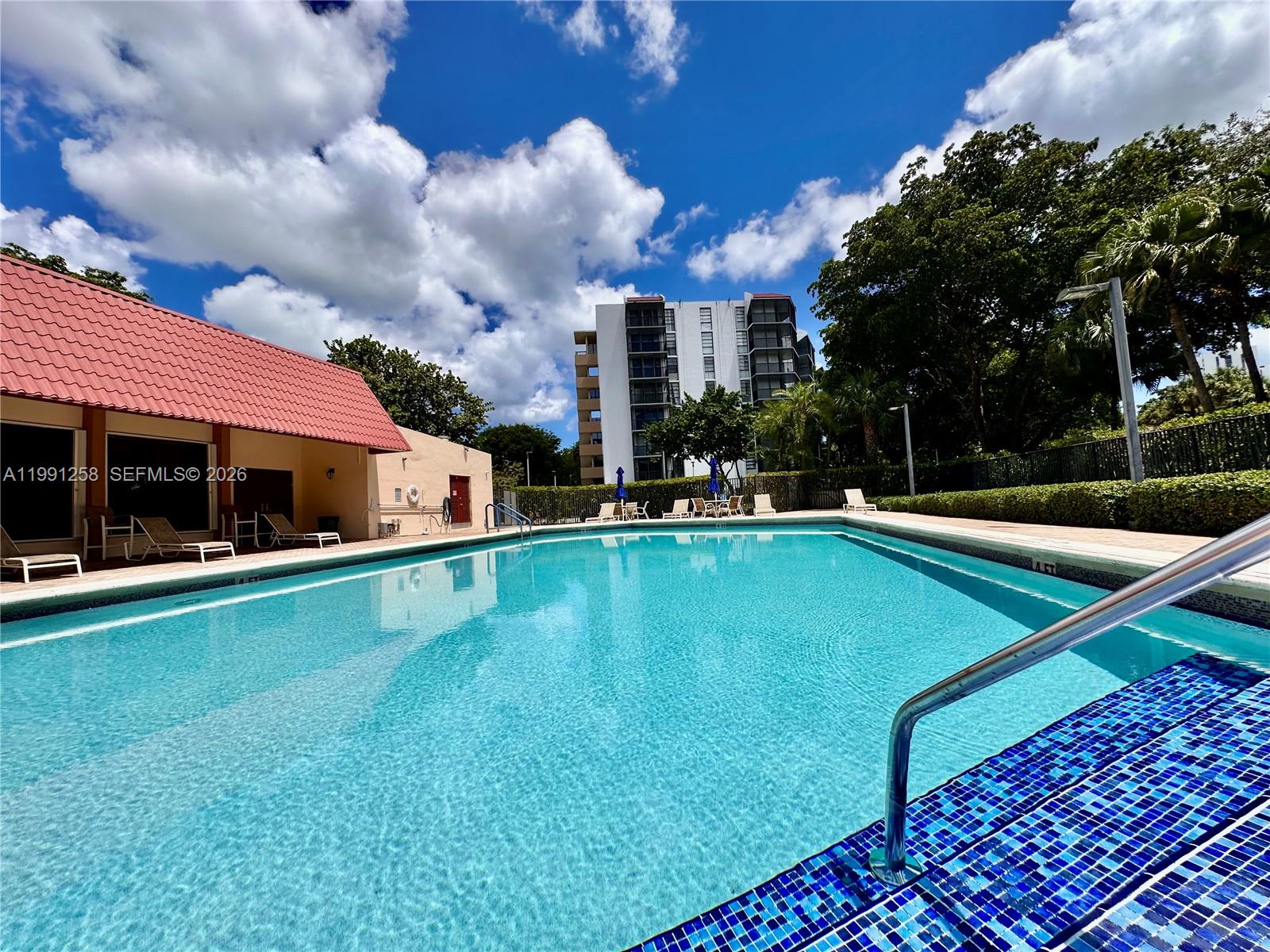 3301 N Country Club Dr # 410