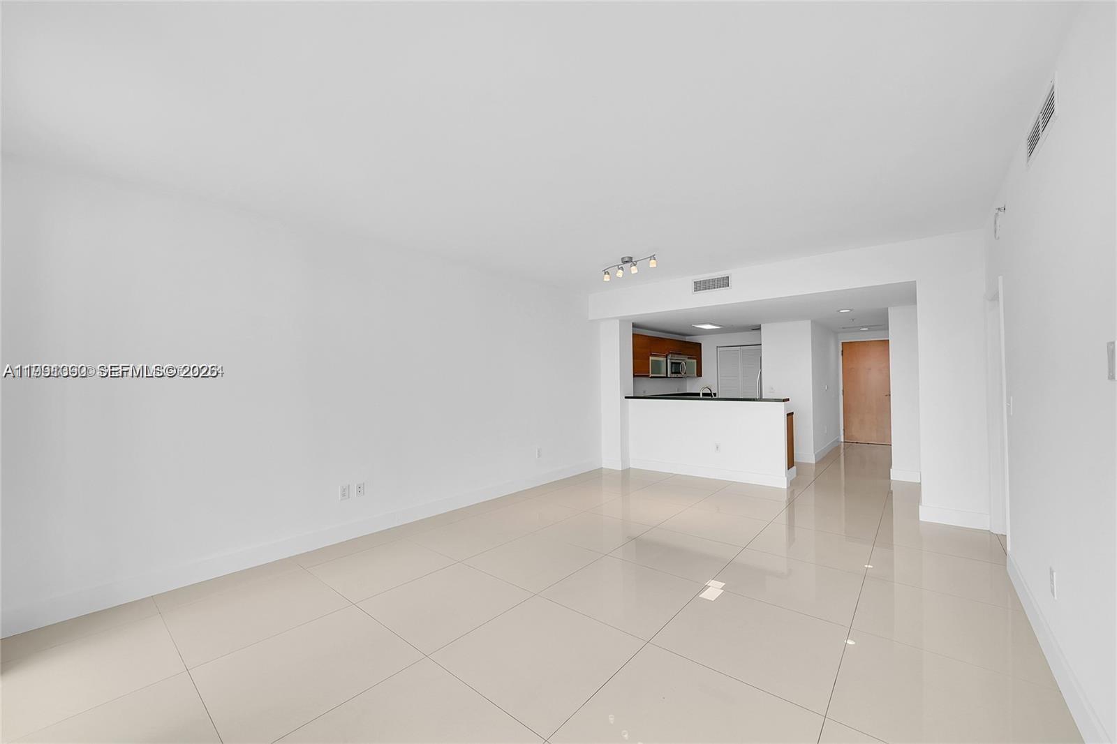 253 NE 2nd St # 2307