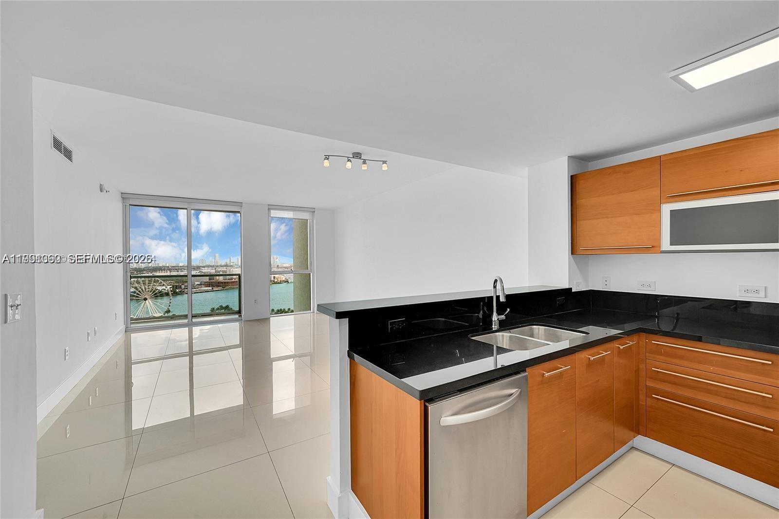 253 NE 2nd St # 2307