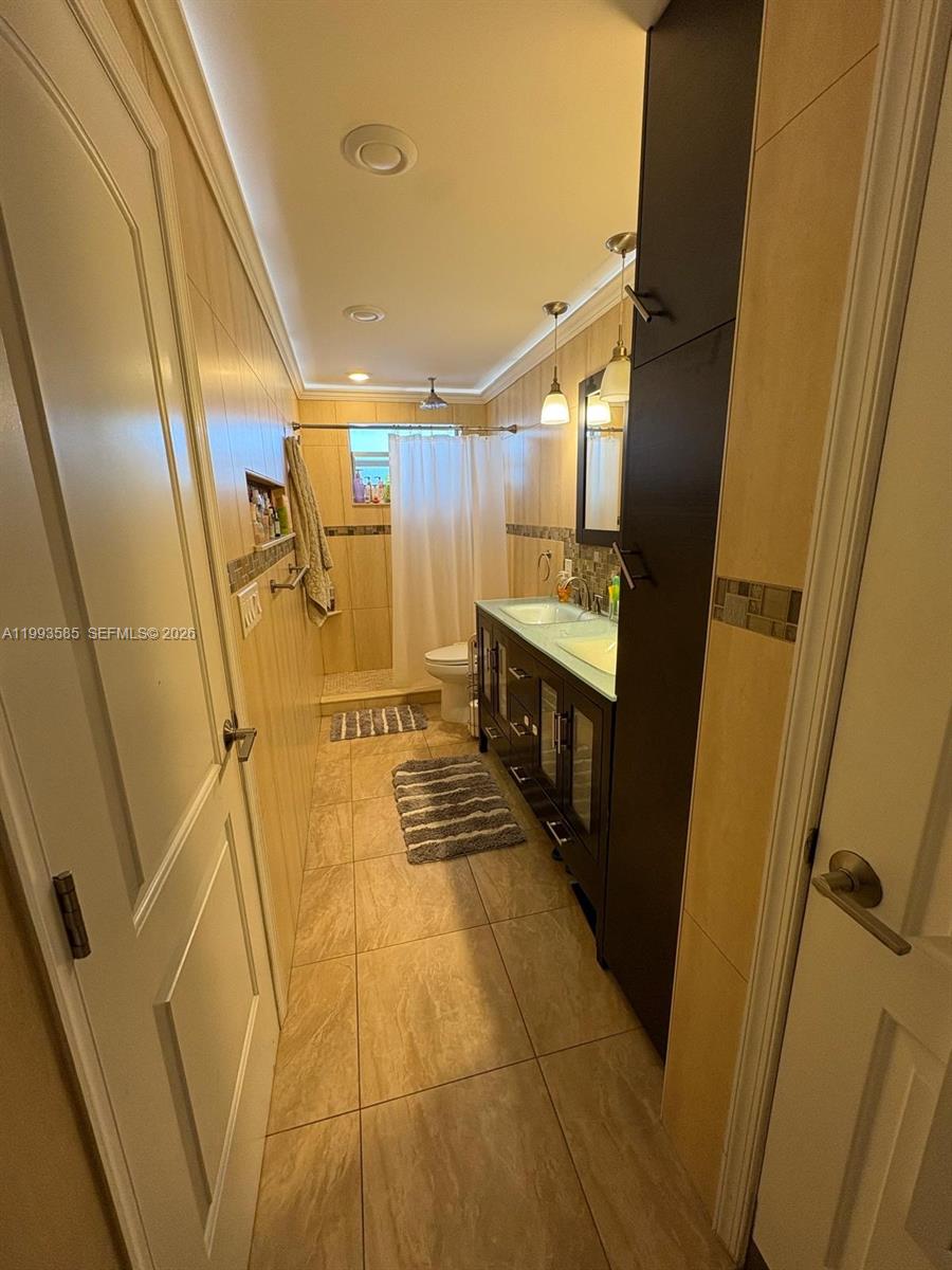910 Michigan Ave # 505