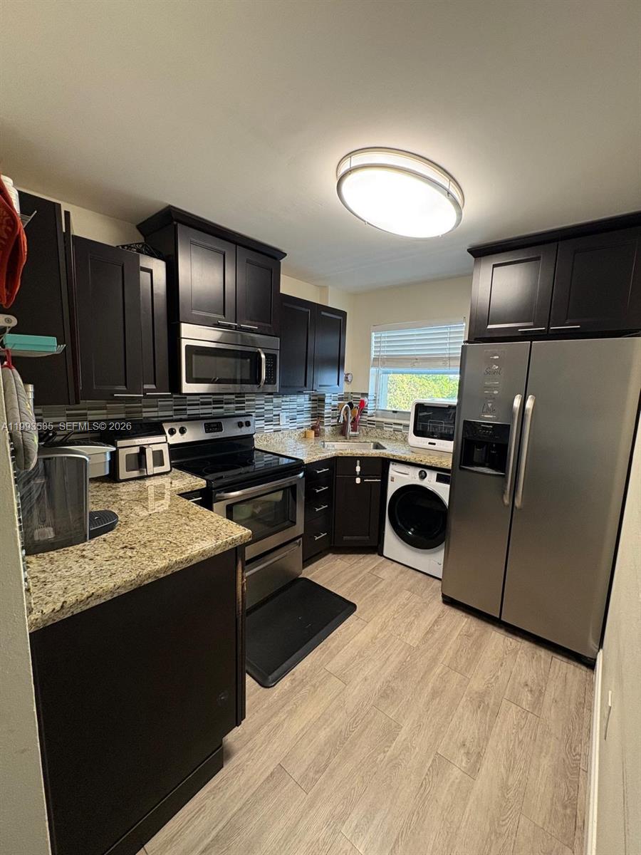 910 Michigan Ave # 505