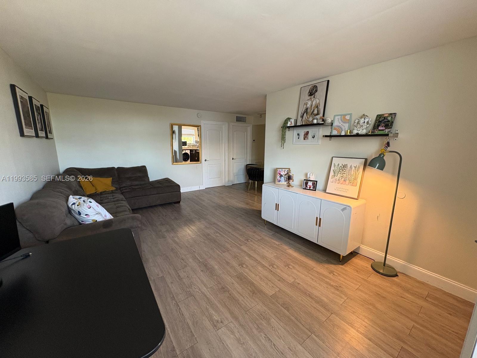 910 Michigan Ave # 505