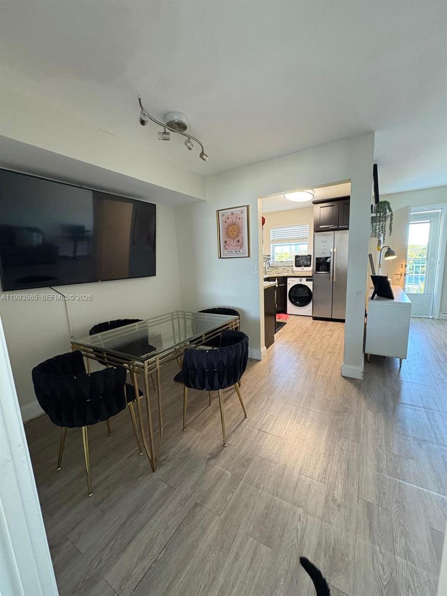 910 Michigan Ave # 505