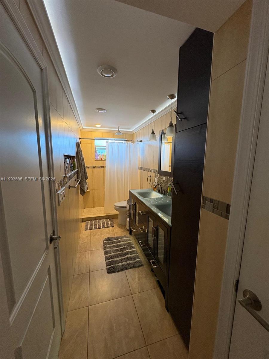 910 Michigan Ave # 505