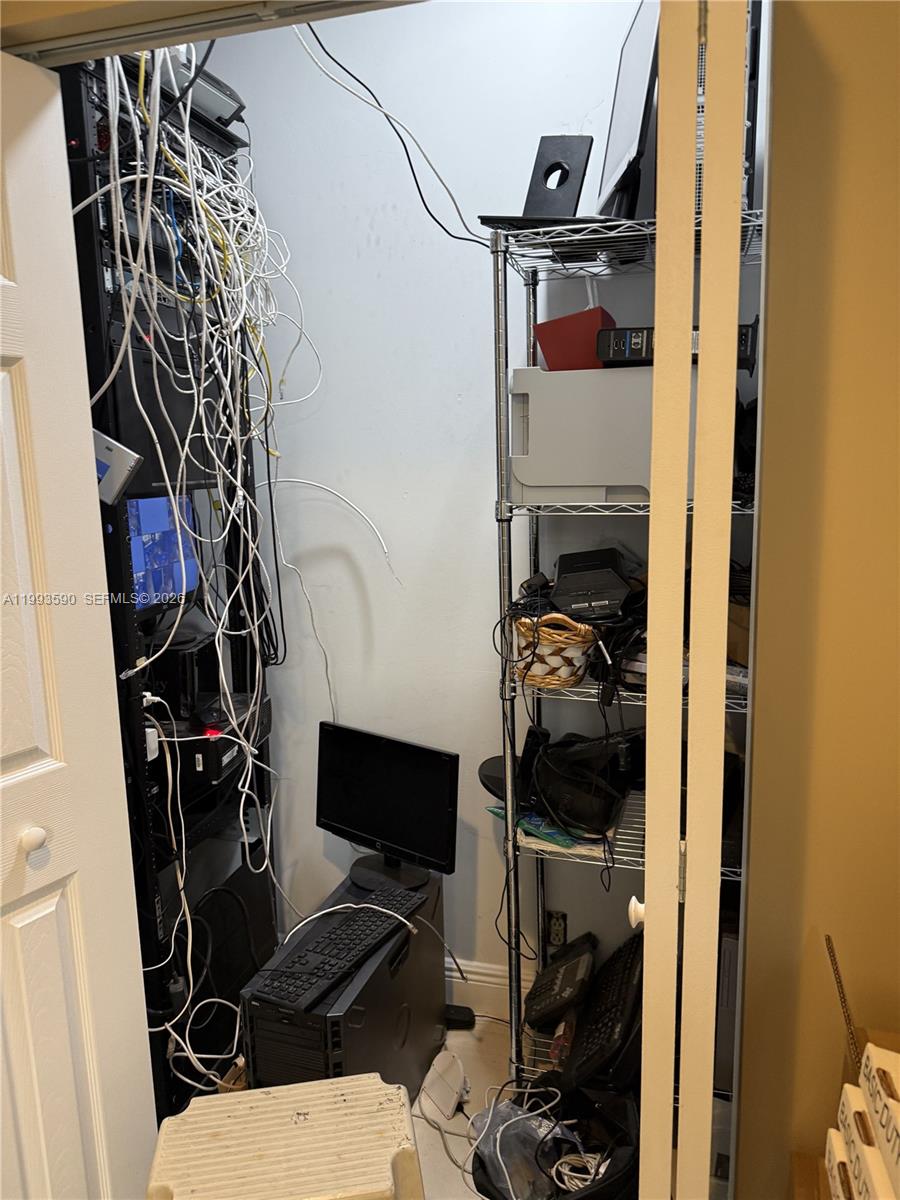 4502 Inverrary Blvd # K