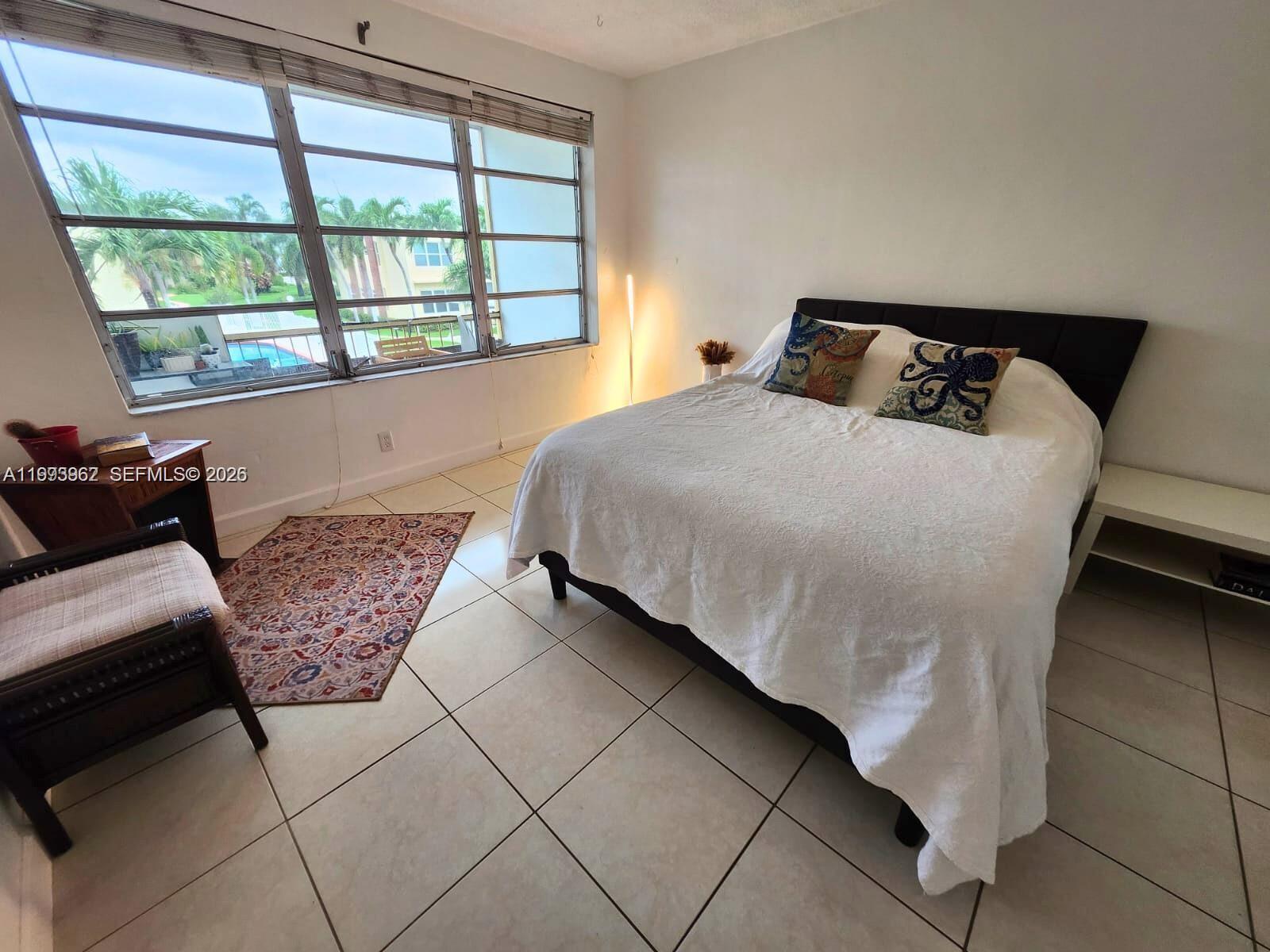 851 NE 14th Ave # 420