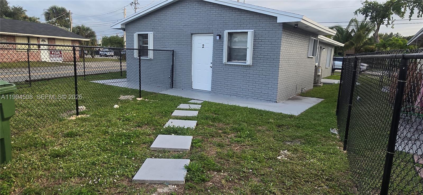 815 Foster Rd