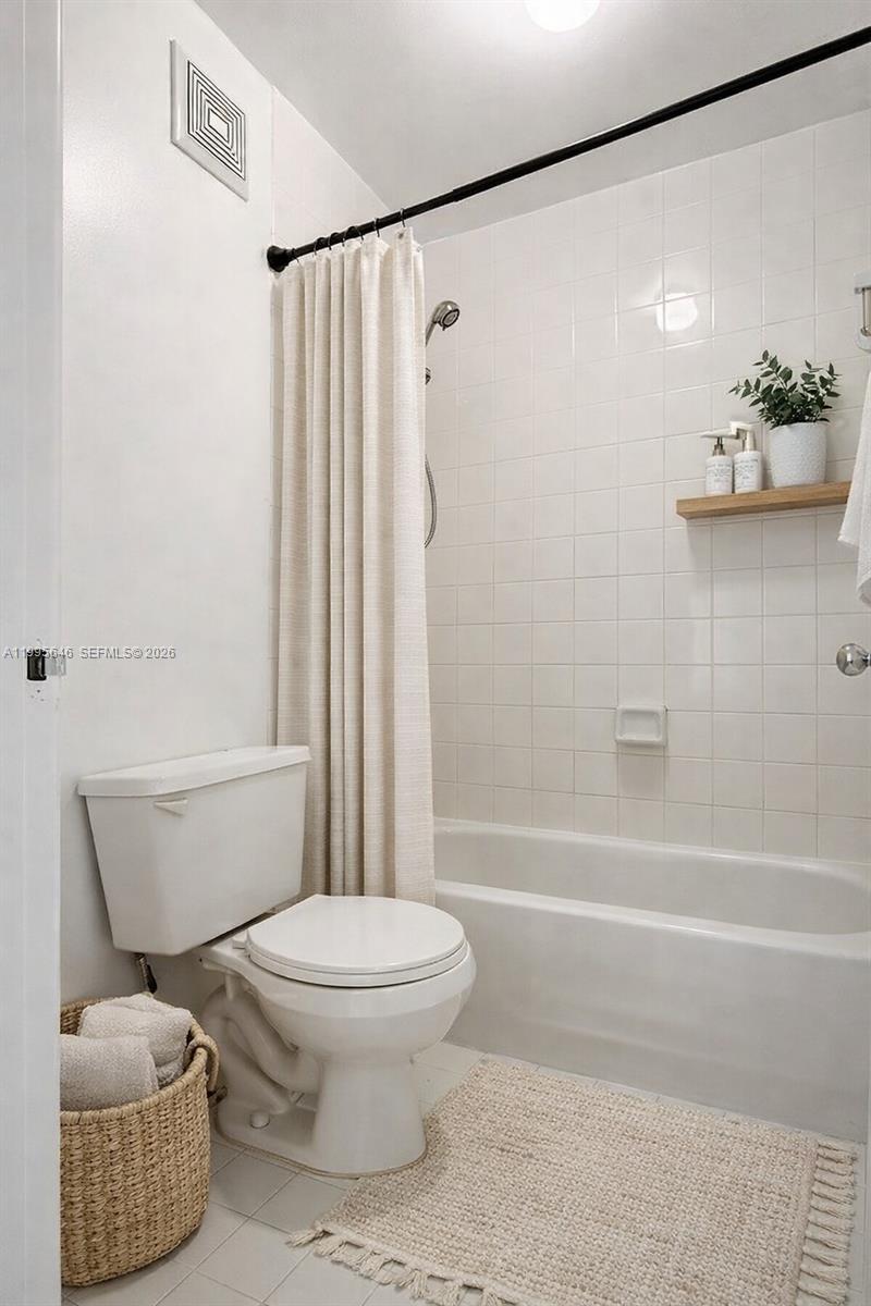 12124 Saint Andrews Pl # 305