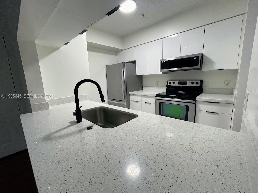 12124 Saint Andrews Pl # 305