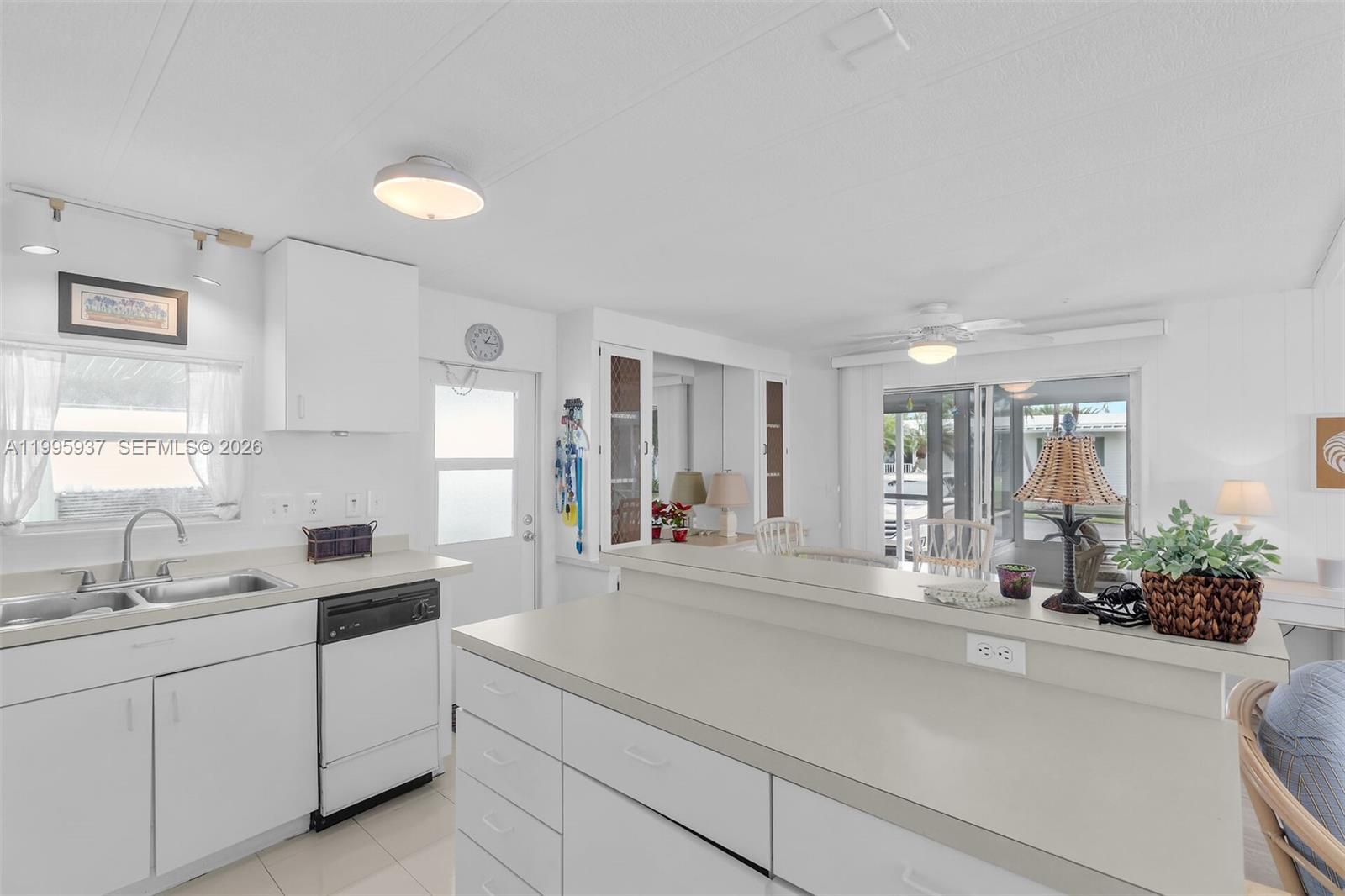 812 S Silver Cir