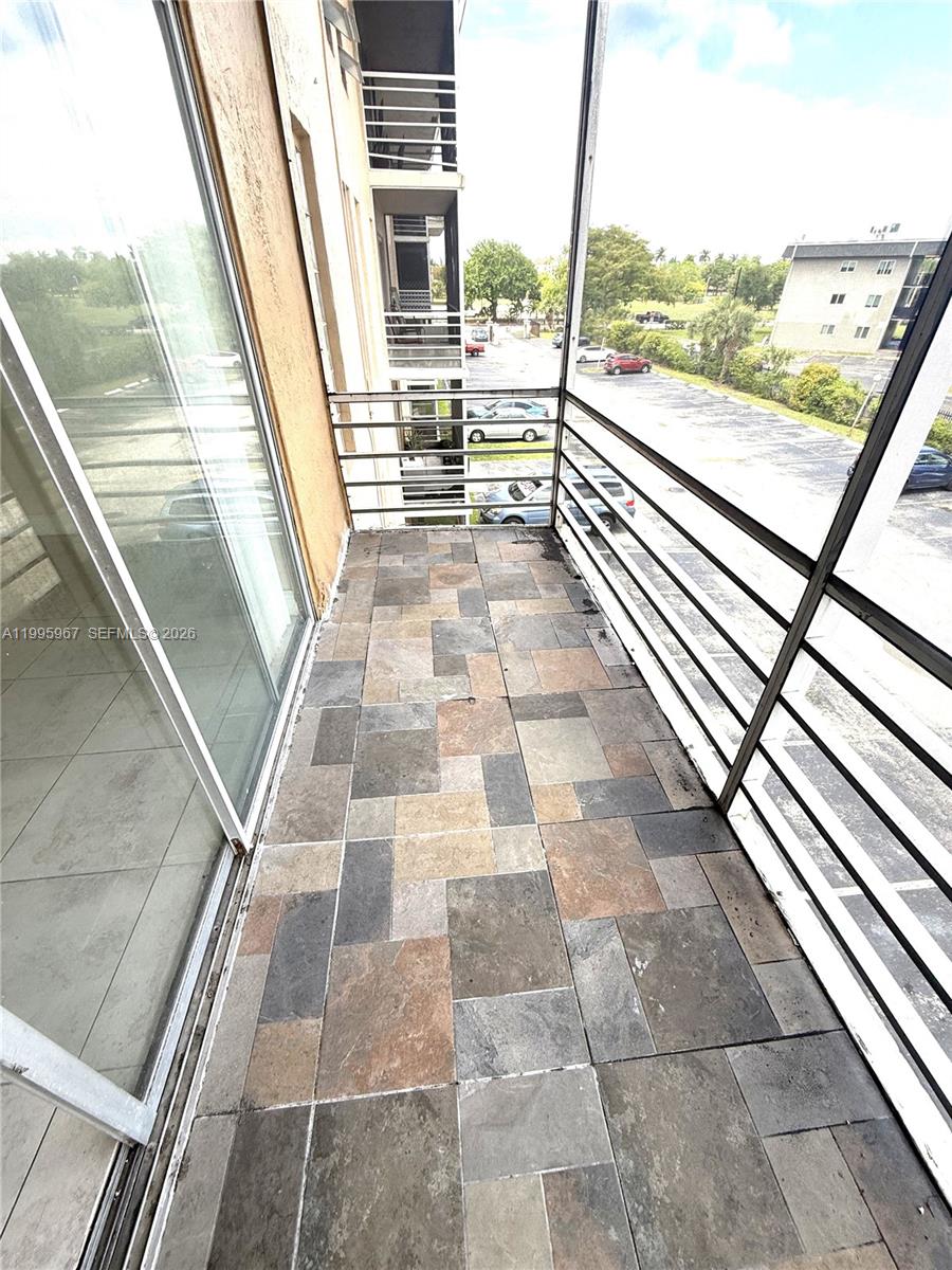 4848 NW 24th Ct # 325