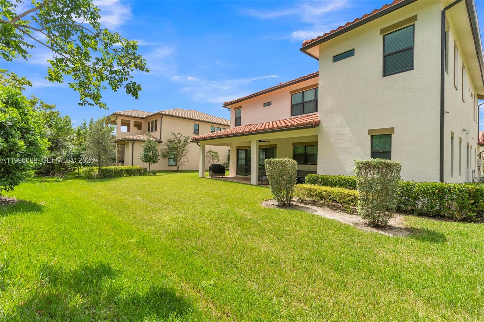 9150 Parkland Bay Dr