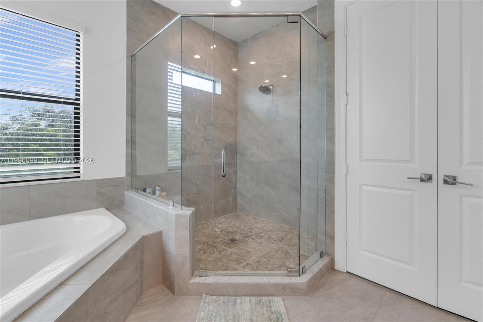 9150 Parkland Bay Dr