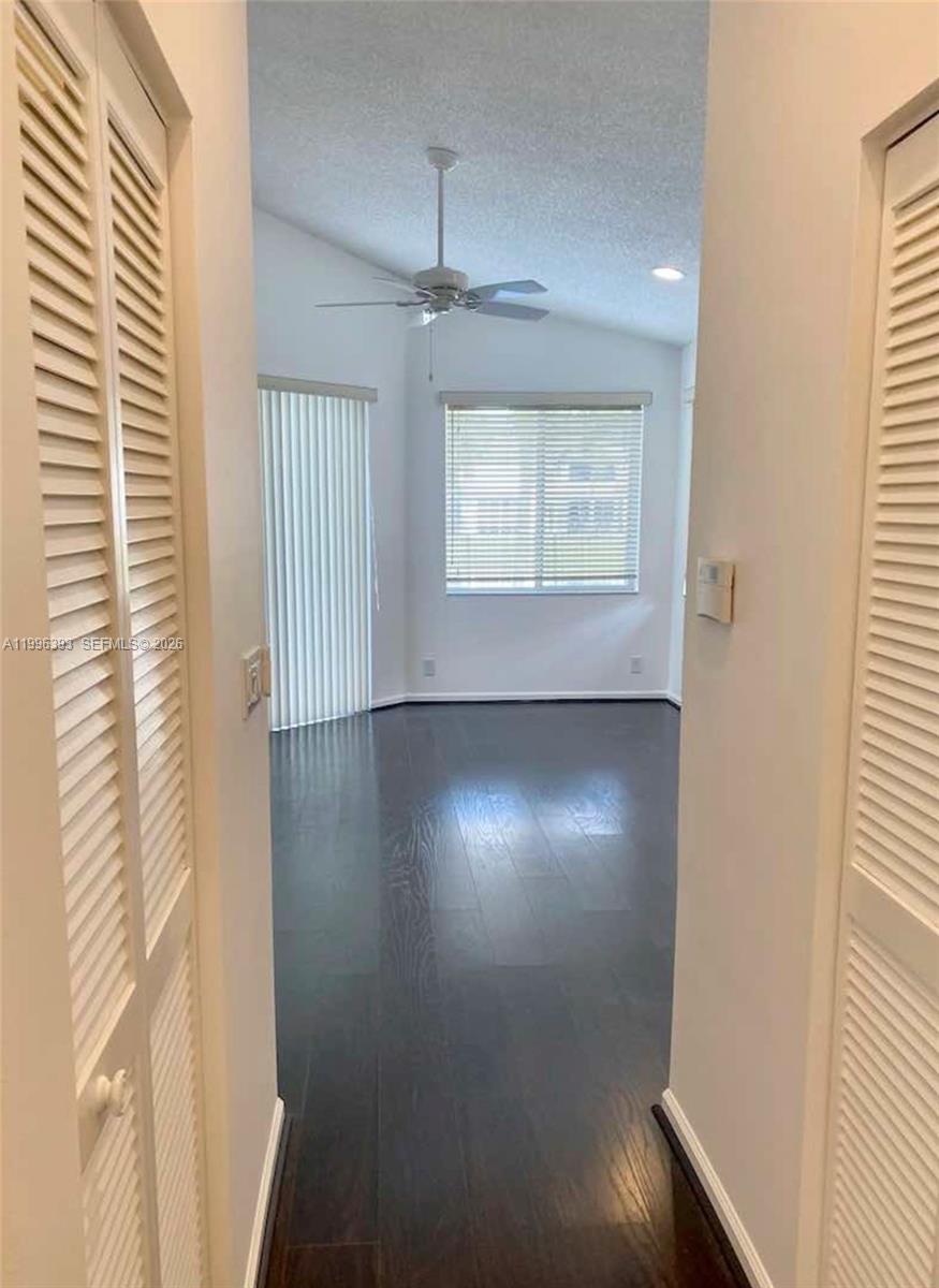 3066 Lakewood Cir # 3066
