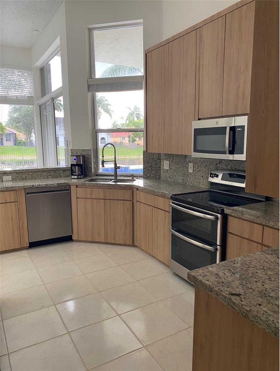 3066 Lakewood Cir # 3066