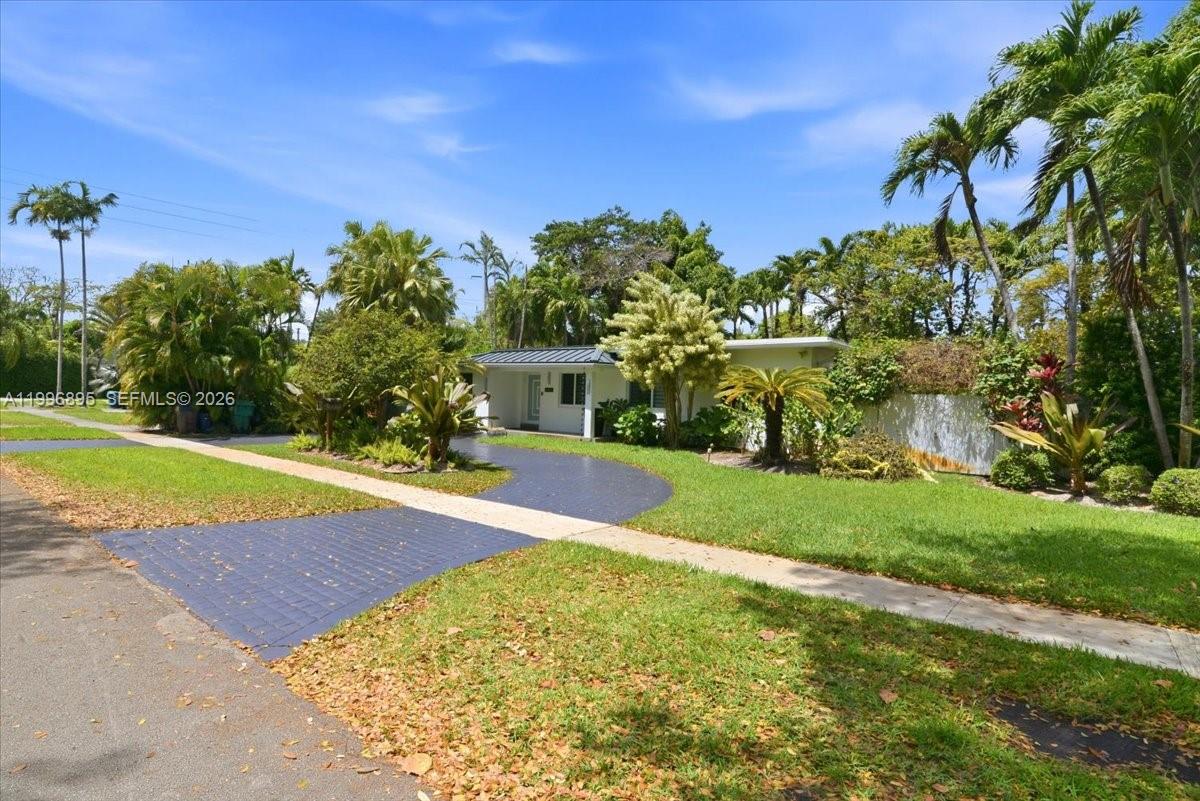 6133 SW 44th Ter
