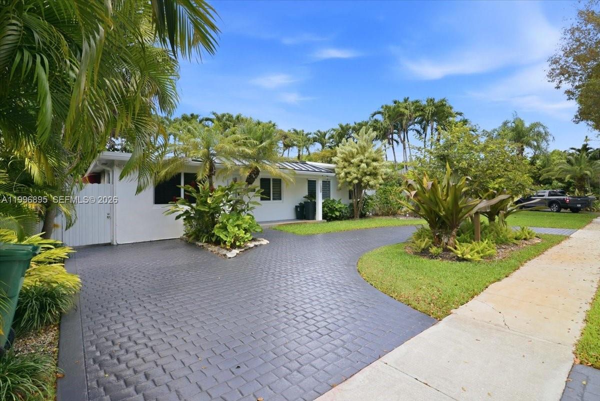 6133 SW 44th Ter