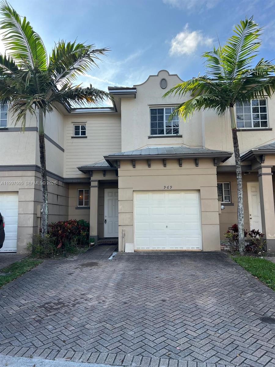969 Abaco Ln