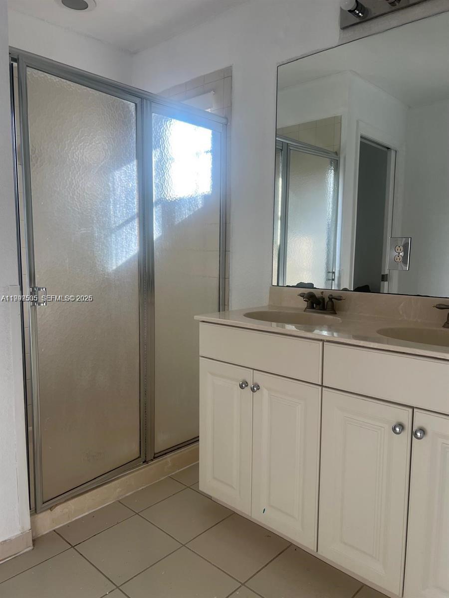 969 Abaco Ln