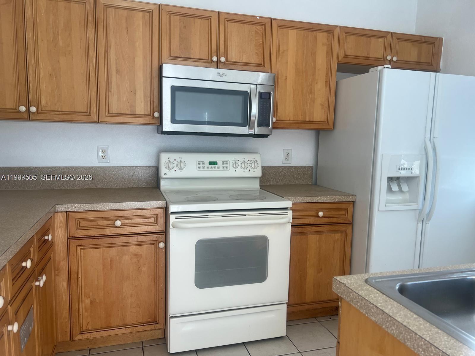 969 Abaco Ln