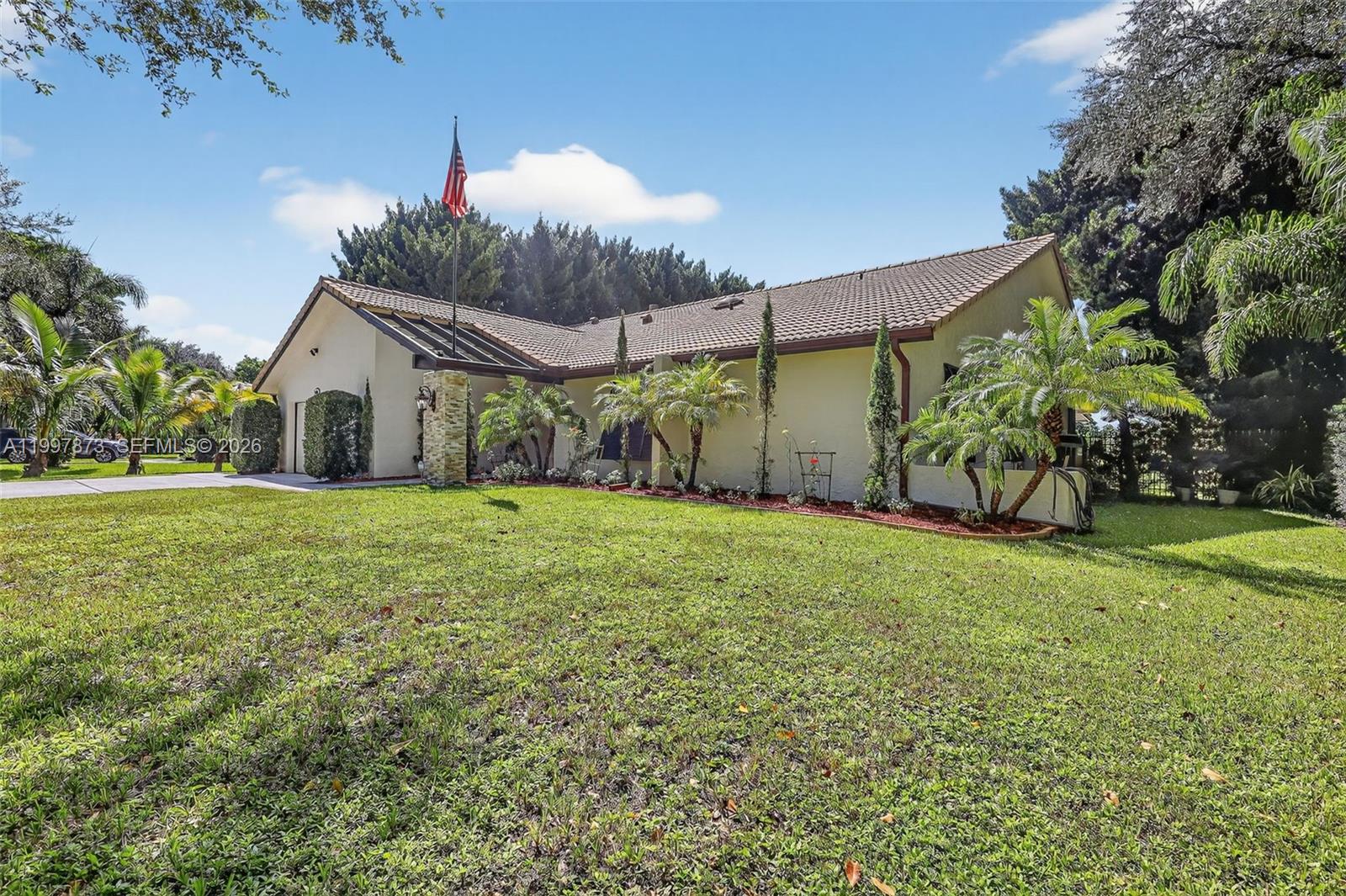 8860 SW 49th Ct