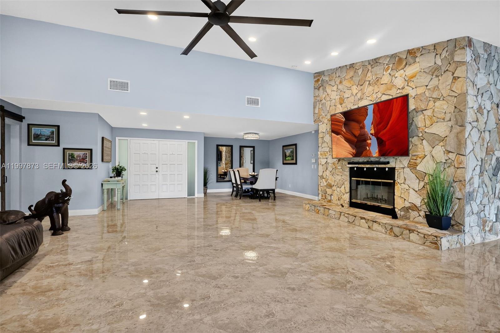 8860 SW 49th Ct
