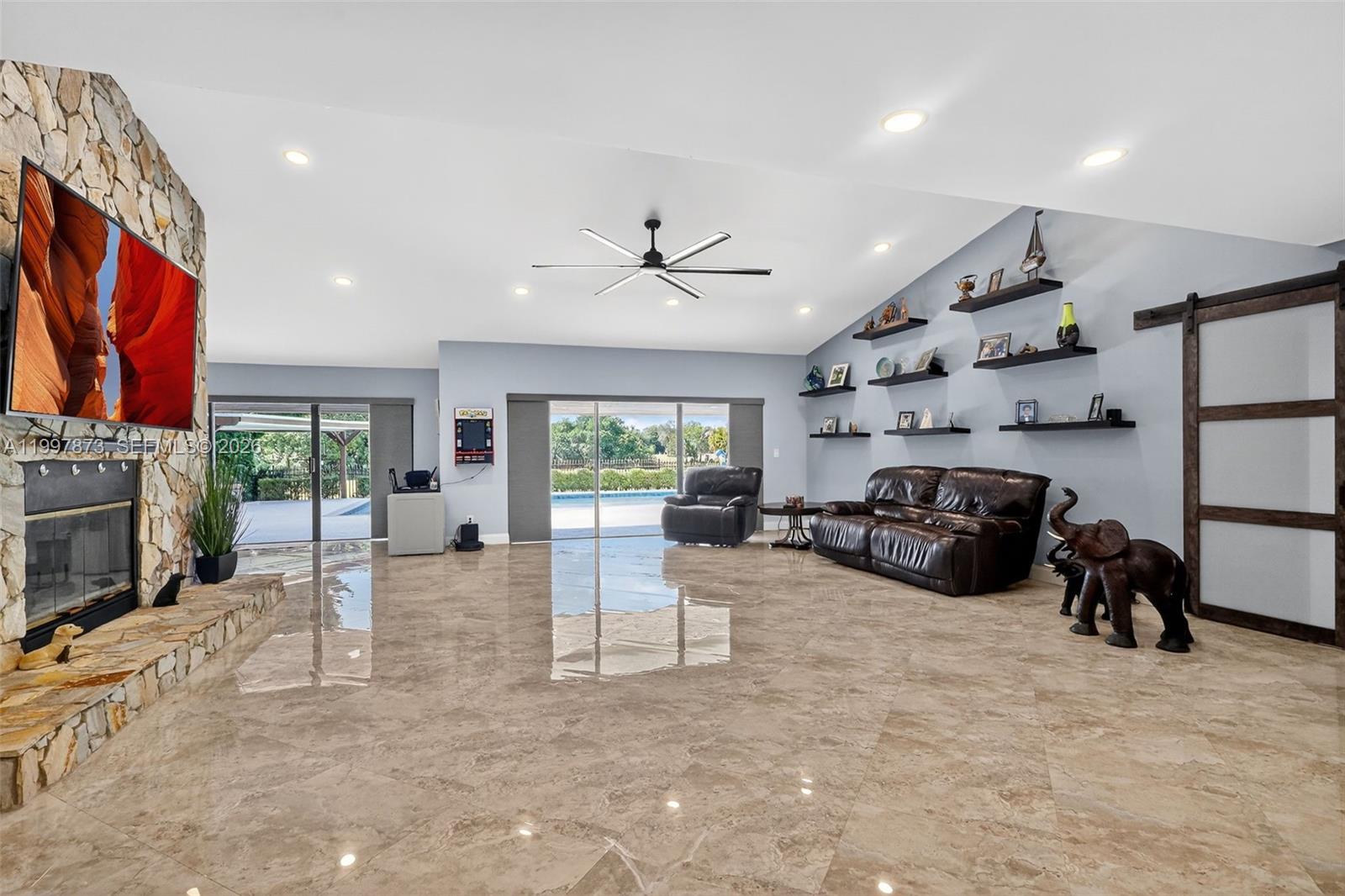 8860 SW 49th Ct