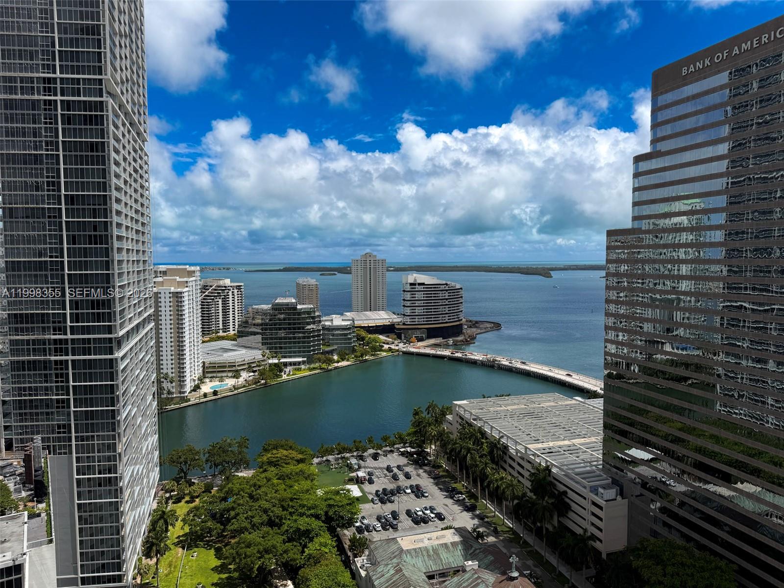 500 Brickell Ave # 3001