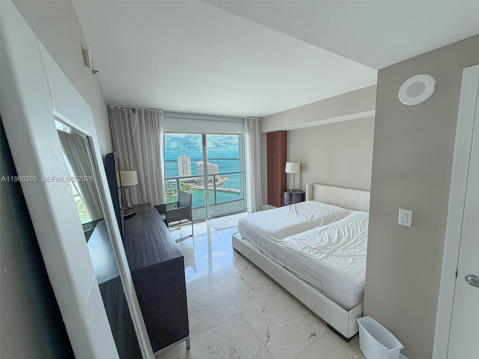 500 Brickell Ave # 3001