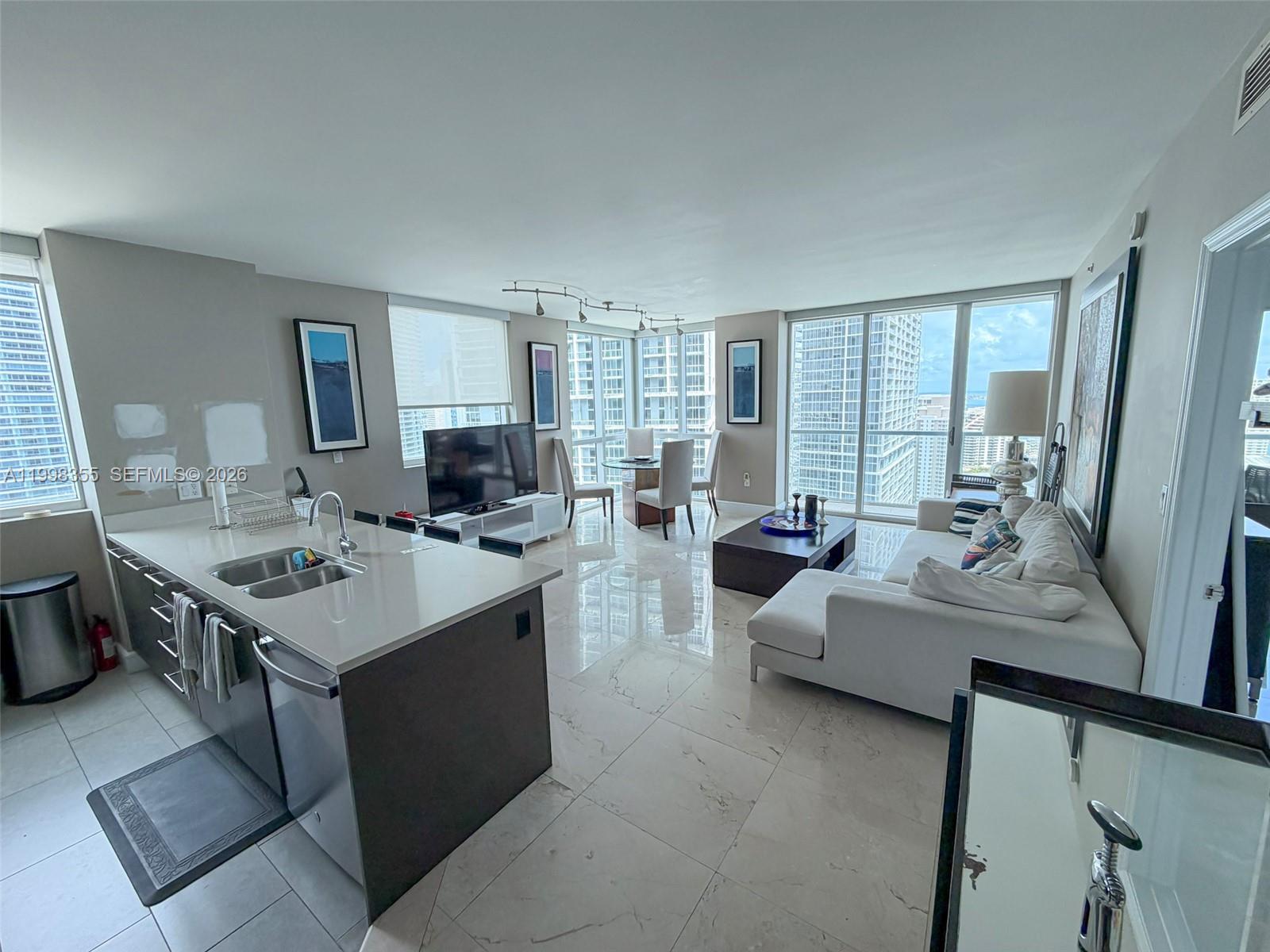 500 Brickell Ave # 3001