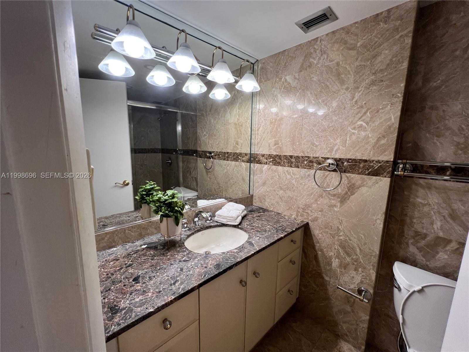 18041 Biscayne Blvd # 1104